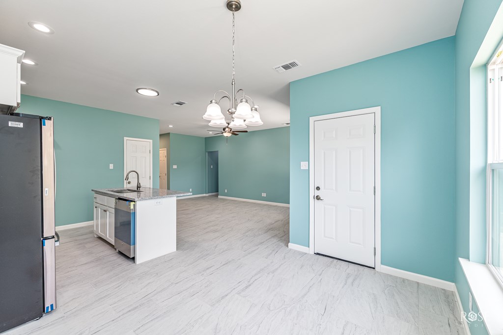 709 San Jacinto St, San Angelo, Texas image 27