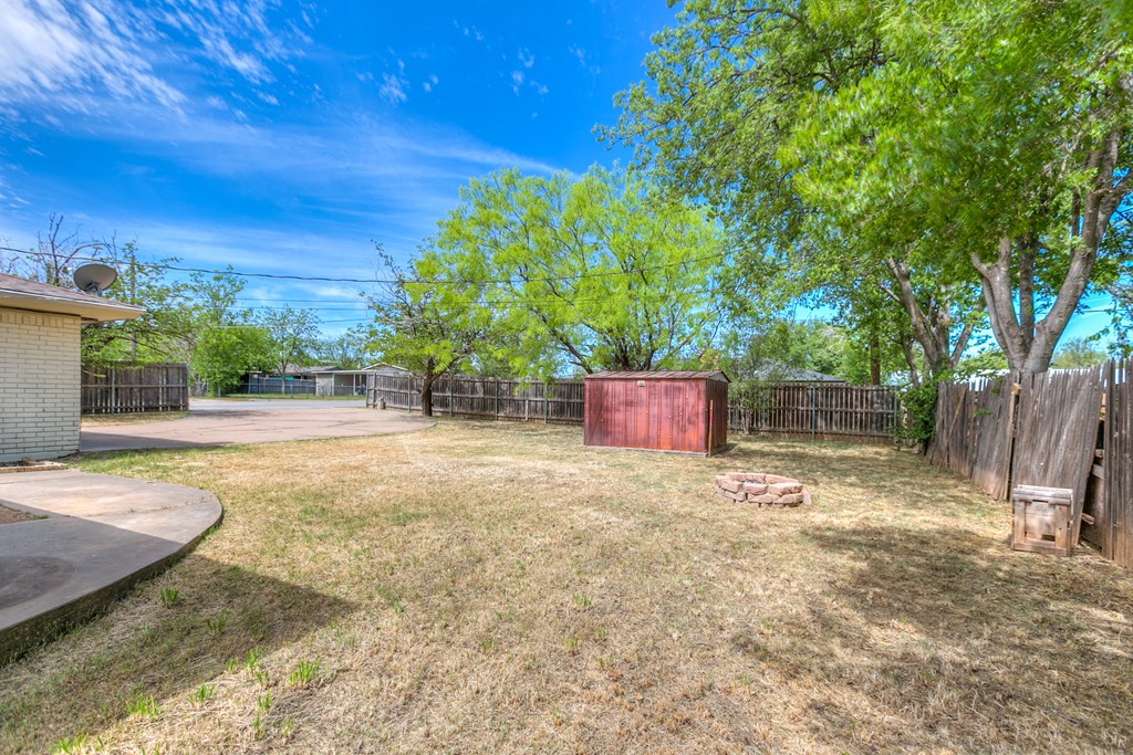 106 Sargent Ave, Ballinger, Texas image 7