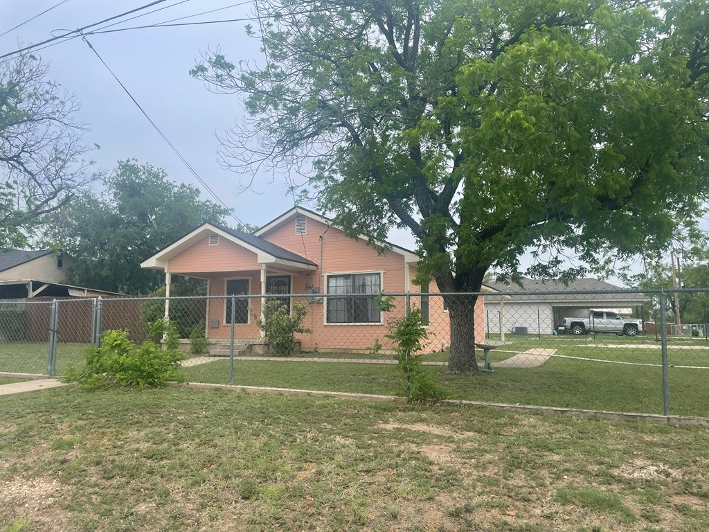 2702 Forest Park Ave, San Angelo, Texas image 2