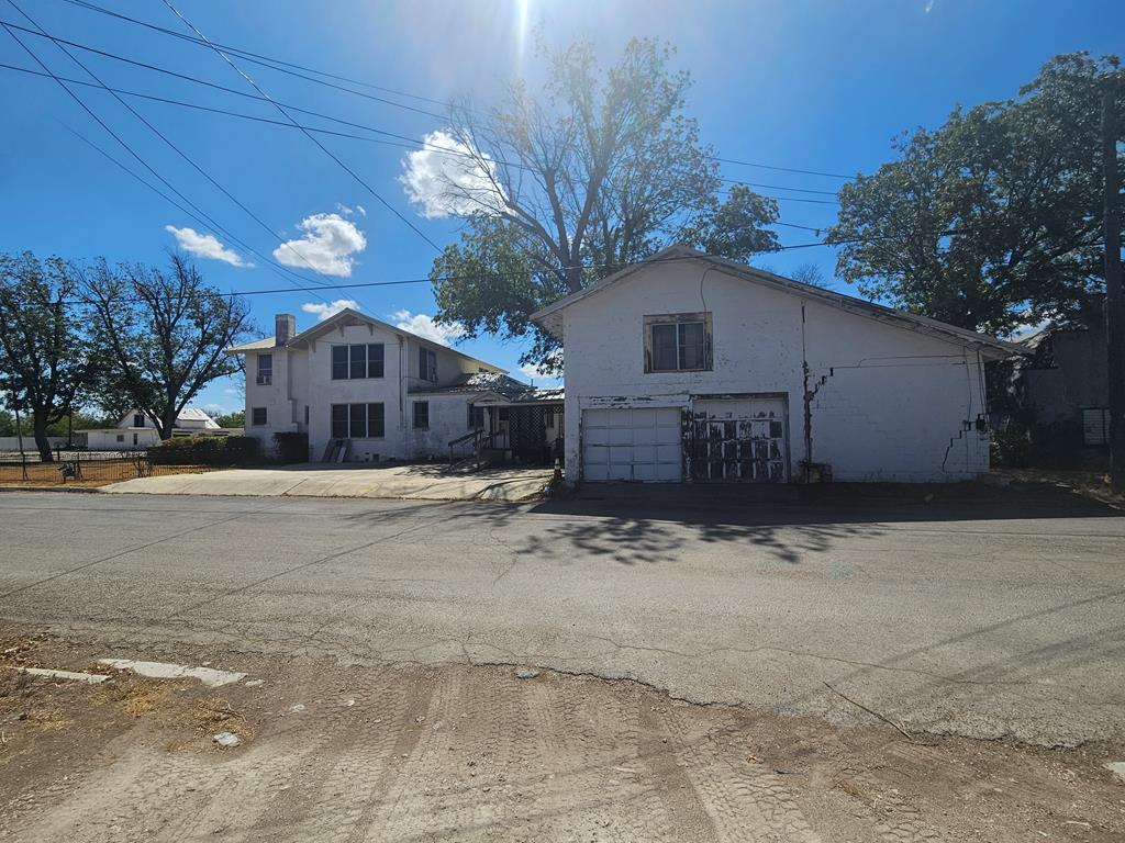 302 S Crockett Ave, Sonora, Texas image 4