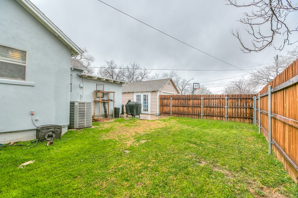 1601 S Van Buren St, San Angelo, Texas image 33