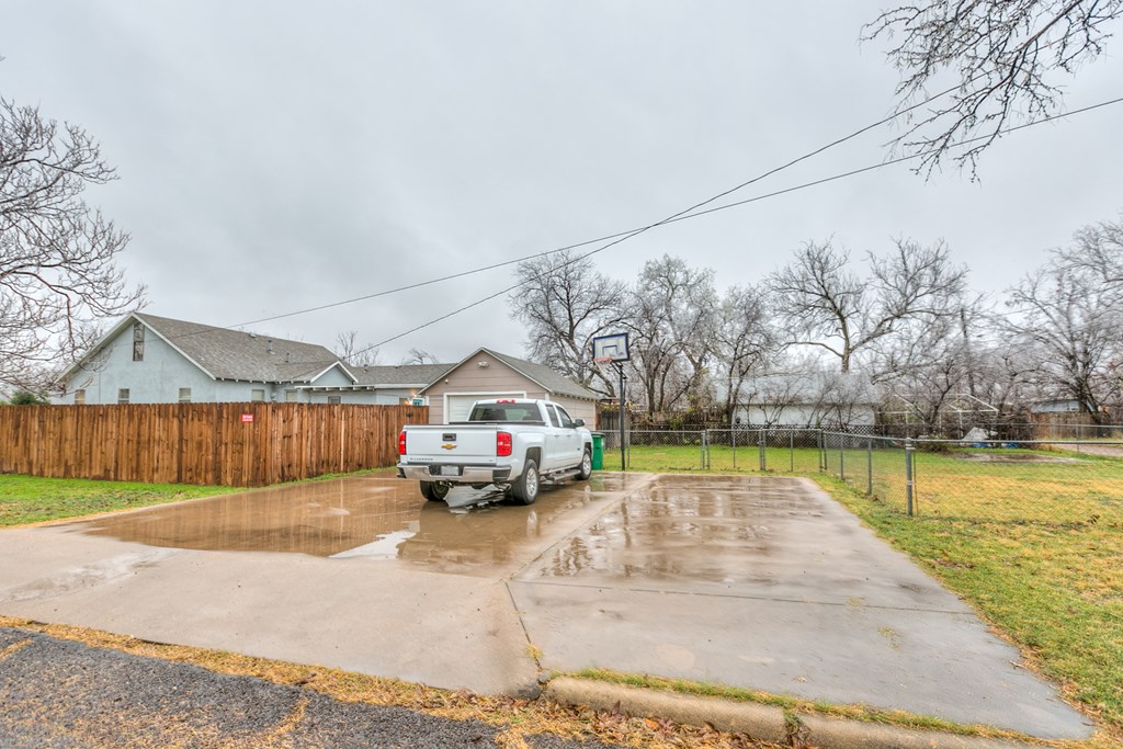 1601 S Van Buren St, San Angelo, Texas image 36