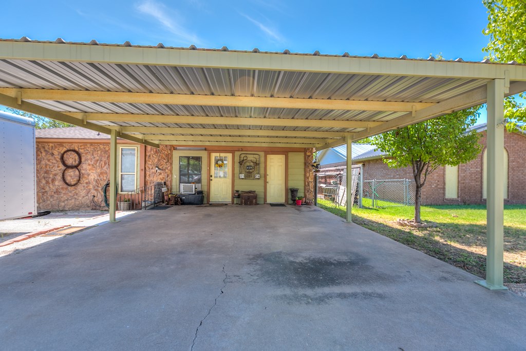 1509 N 3rd St, Ballinger, Texas image 31