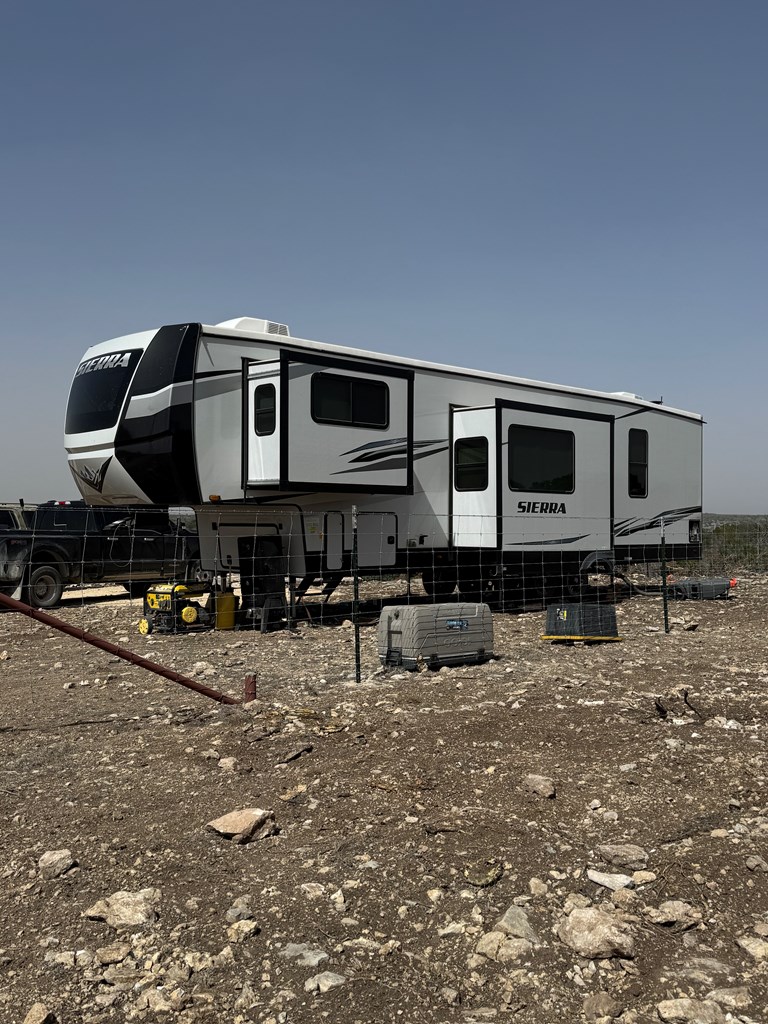 13812 High Lonesome Rd, Del Rio, Texas image 20
