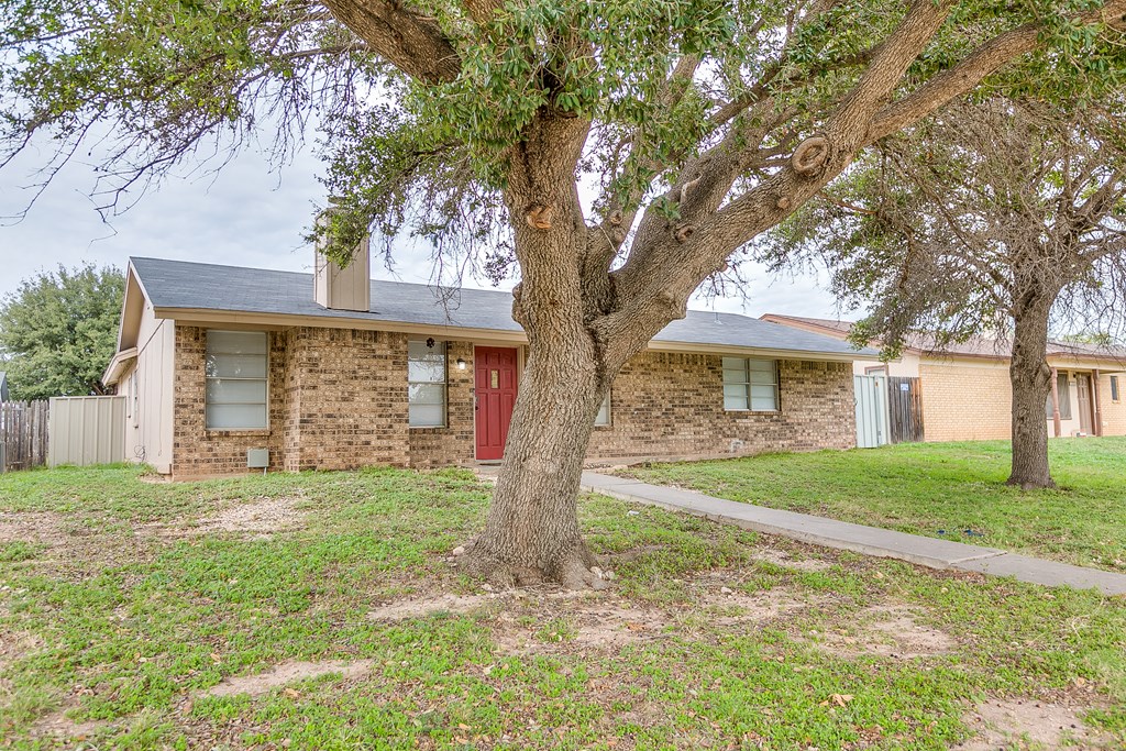 1326 Tres Rios Dr, San Angelo, Texas image 3