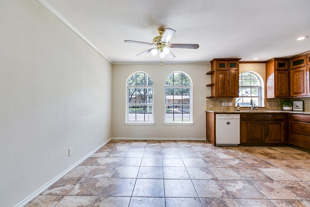 3868 Honeysuckle Lane, San Angelo, Texas image 14