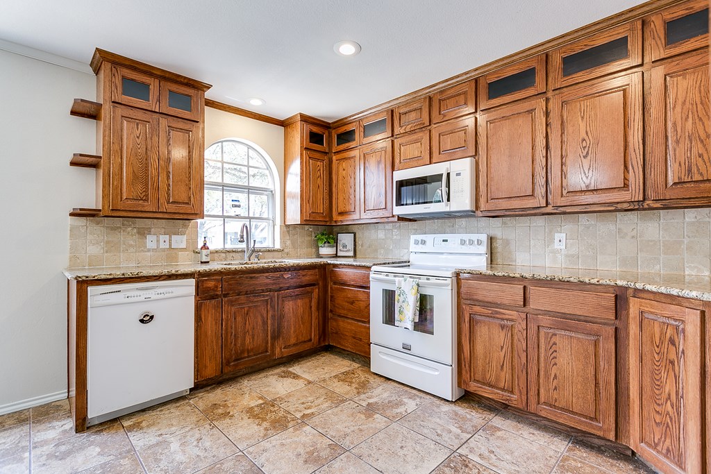 3868 Honeysuckle Lane, San Angelo, Texas image 12