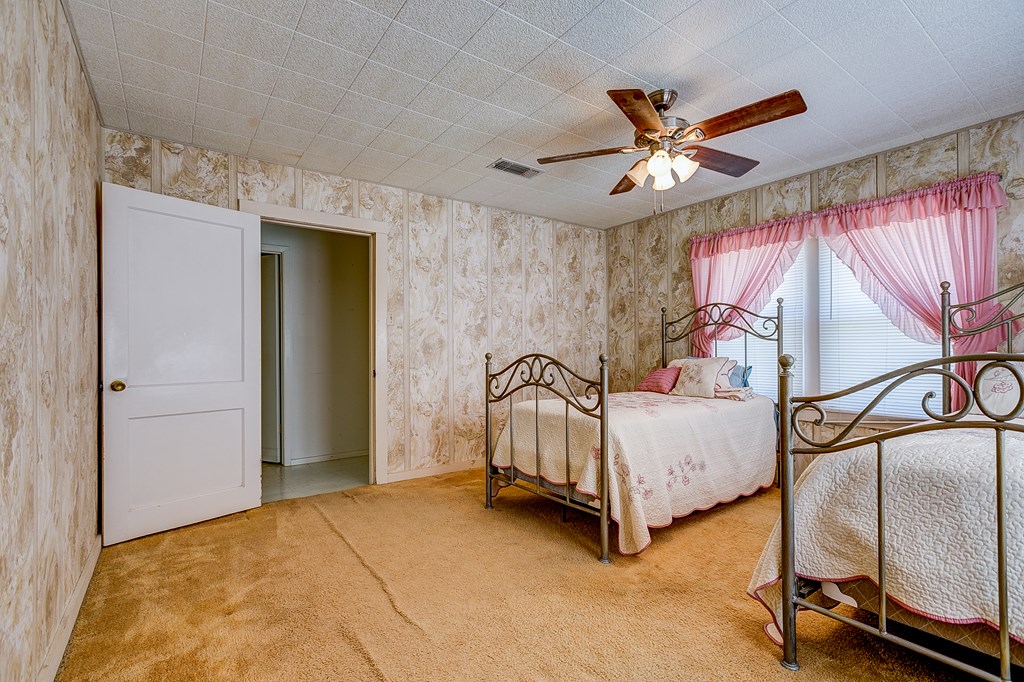 311 40th St, San Angelo, Texas image 21