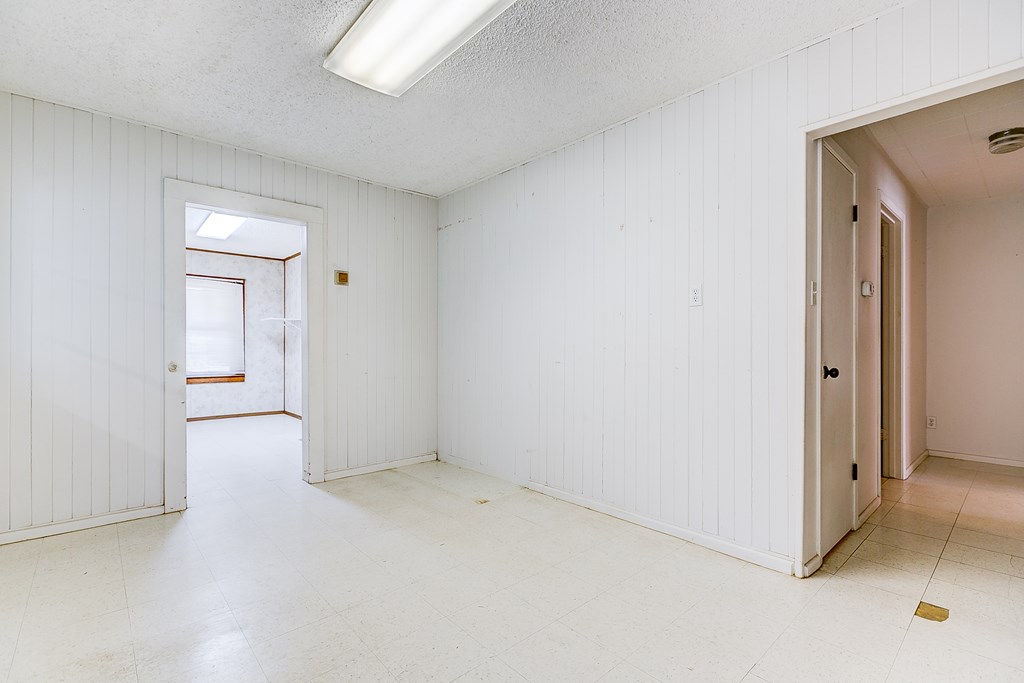 311 40th St, San Angelo, Texas image 13