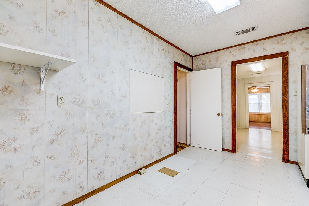 311 40th St, San Angelo, Texas image 10