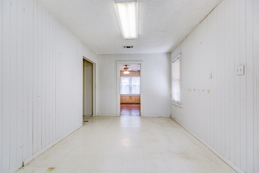 311 40th St, San Angelo, Texas image 12