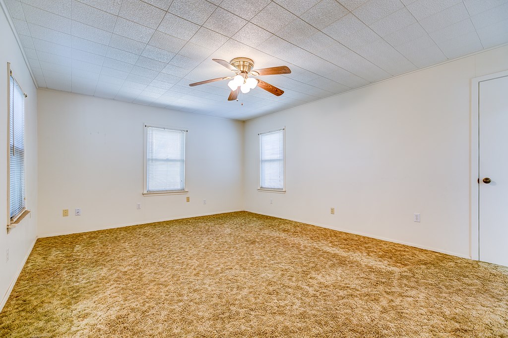 311 40th St, San Angelo, Texas image 6