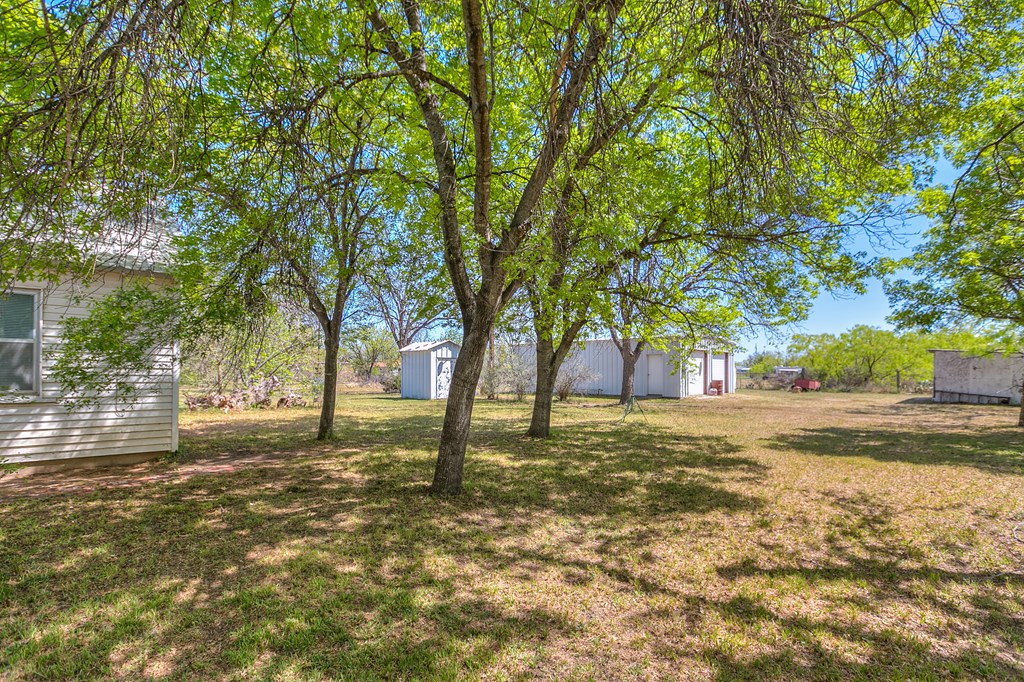 311 40th St, San Angelo, Texas image 23