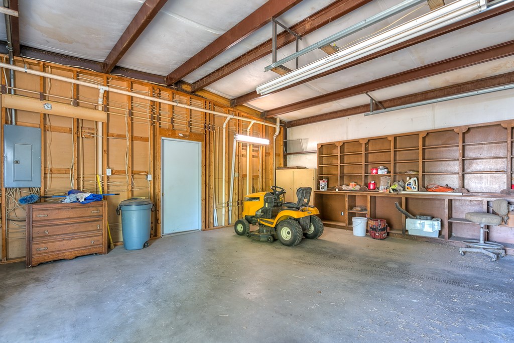 311 40th St, San Angelo, Texas image 29