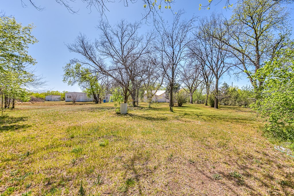 311 40th St, San Angelo, Texas image 38