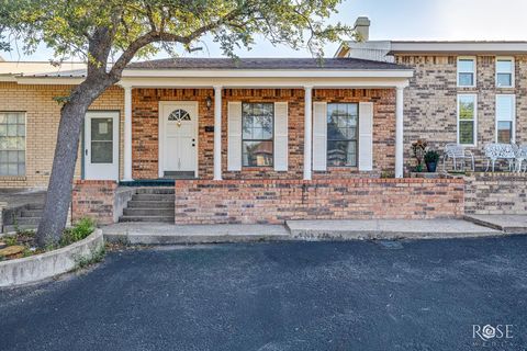 Townhouse For Sale - 109 Sonora Drive<br/> Sonora, TX 76950