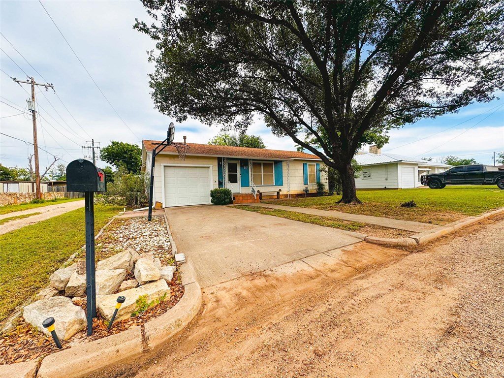 507 Hamilton Ave, Ballinger, Texas image 19