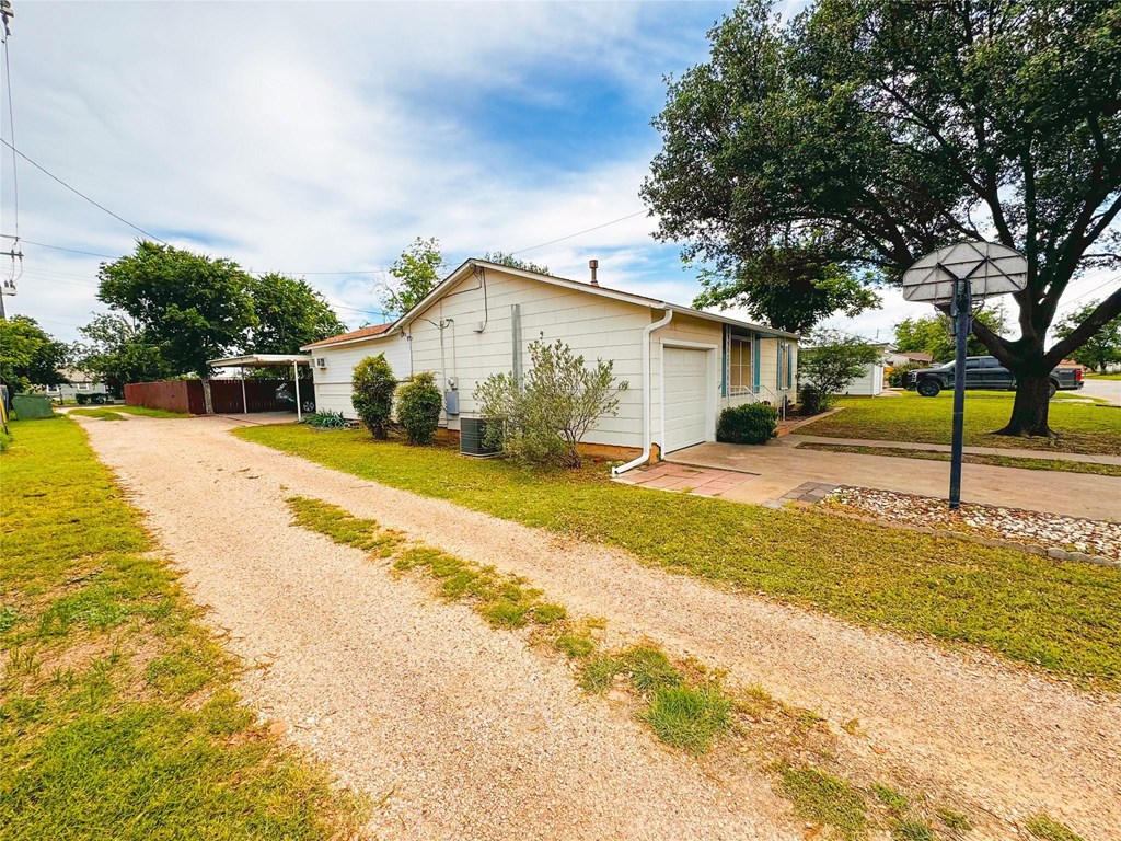507 Hamilton Ave, Ballinger, Texas image 2