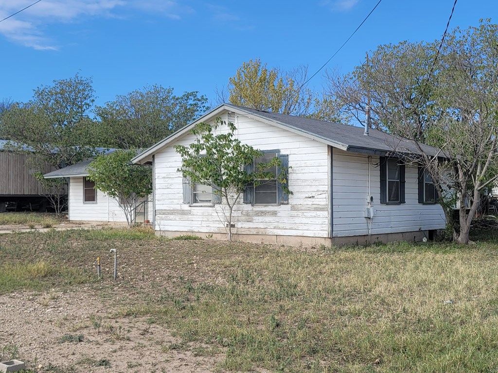 408 W Oak Ave, Sonora, Texas image 7