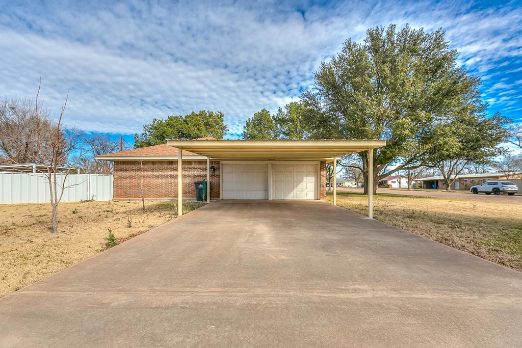 324 Cumbie St, Bronte, Texas image 32