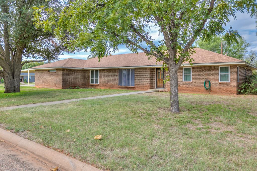 324 Cumbie St, Bronte, Texas image 35