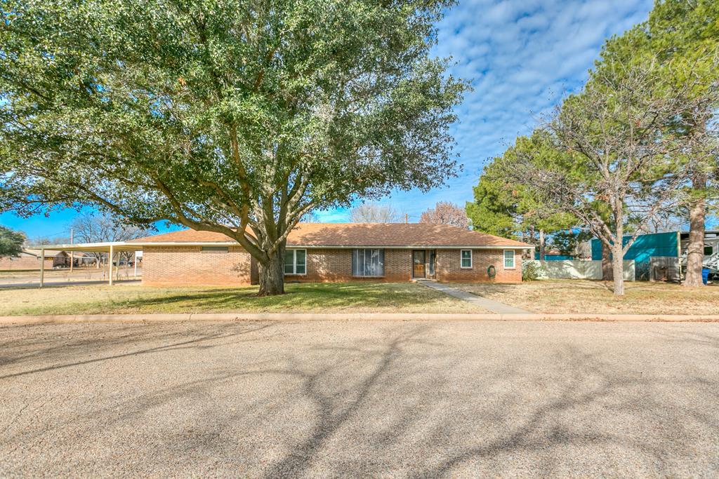 324 Cumbie St, Bronte, Texas image 2