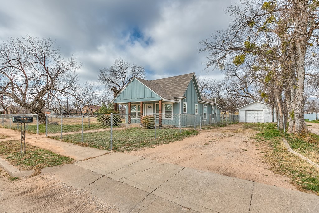 213 N Pope St, San Angelo, Texas image 2