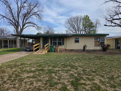 Homes For Sale - 2839 Colorado Street<br/> San Angelo, TX 76901