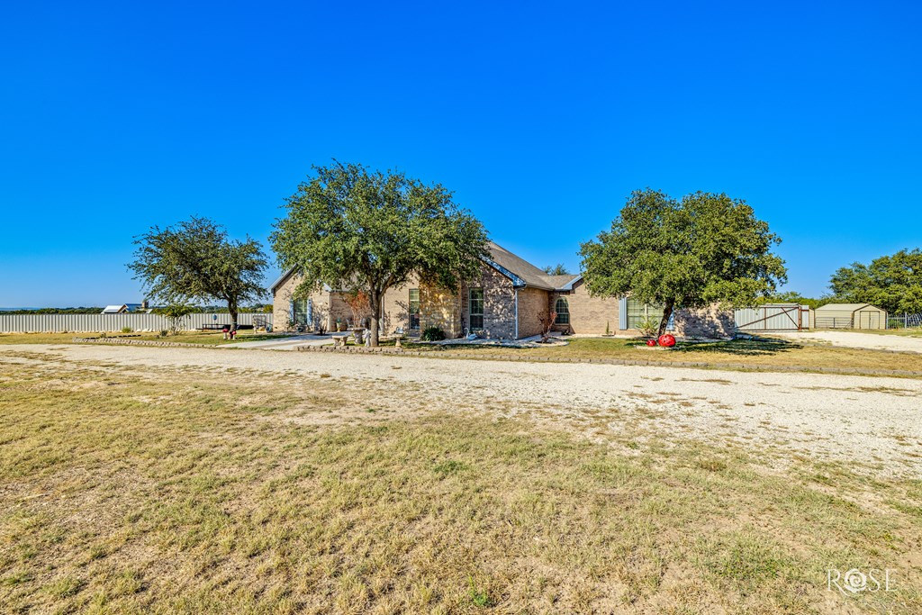 2654 Venado Dr, Christoval, Texas image 3