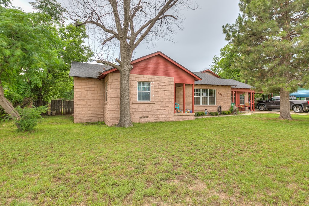 1817 North St, San Angelo, Texas image 3