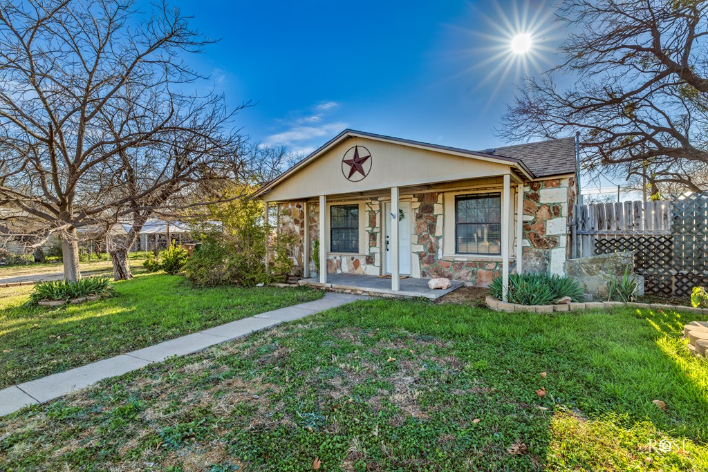 2515 Woodlawn Dr, San Angelo, Texas image 2