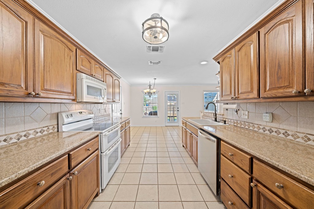 5818 Lyndhurst Dr, San Angelo, Texas image 13