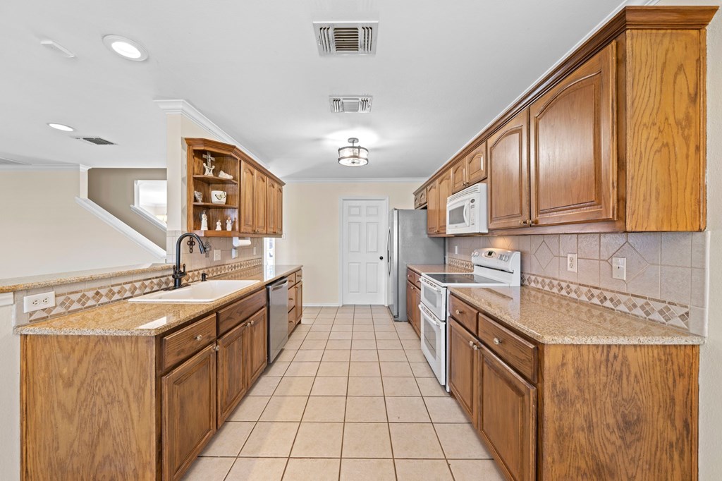 5818 Lyndhurst Dr, San Angelo, Texas image 11