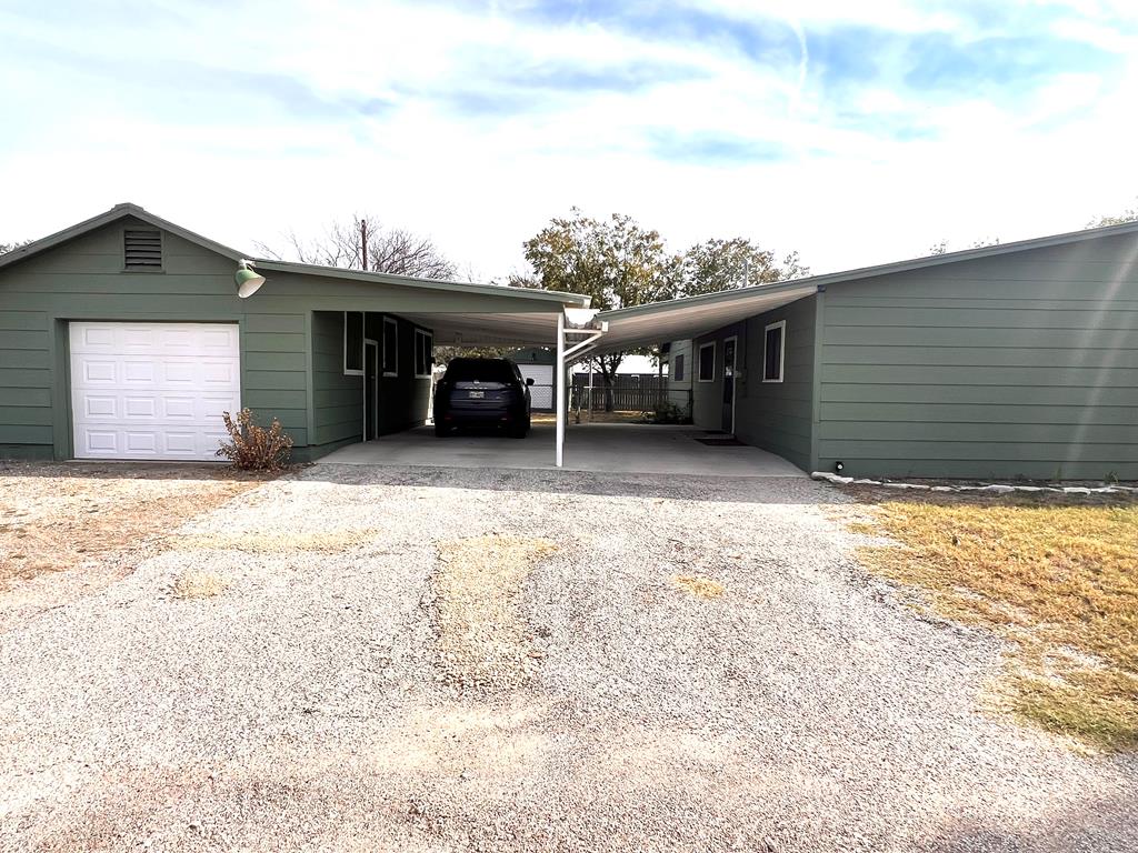 16 W Rochefort St, Eden, Texas image 3