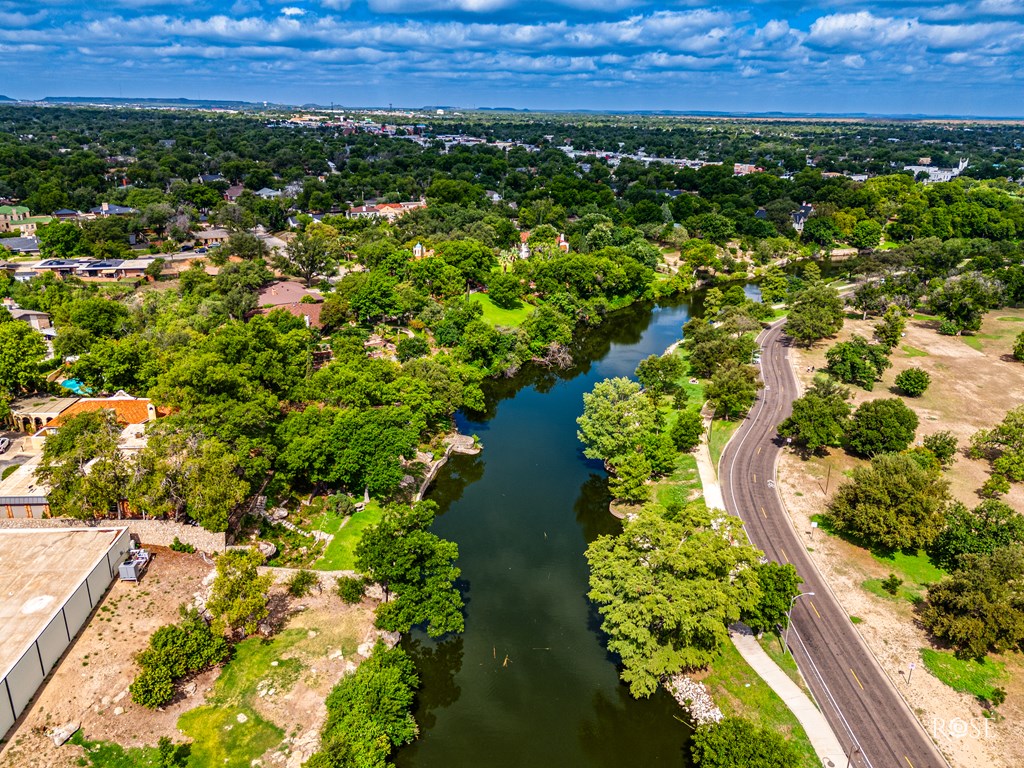 816 W Ave D, San Angelo, Texas image 47