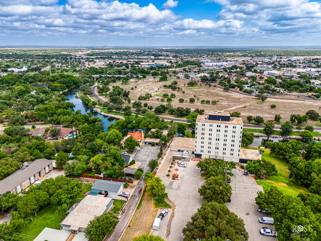 816 W Ave D, San Angelo, Texas image 34