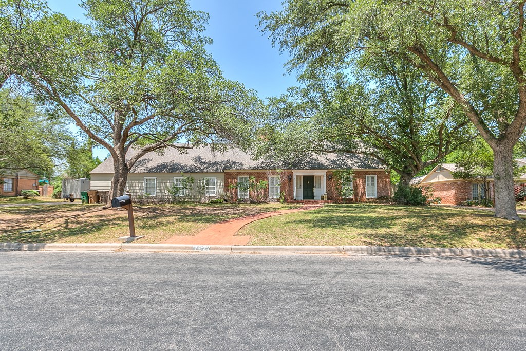 2622 Oxford Ave, San Angelo, Texas image 2