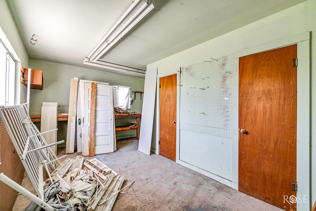 804 S Concho Ave, Sonora, Texas image 27