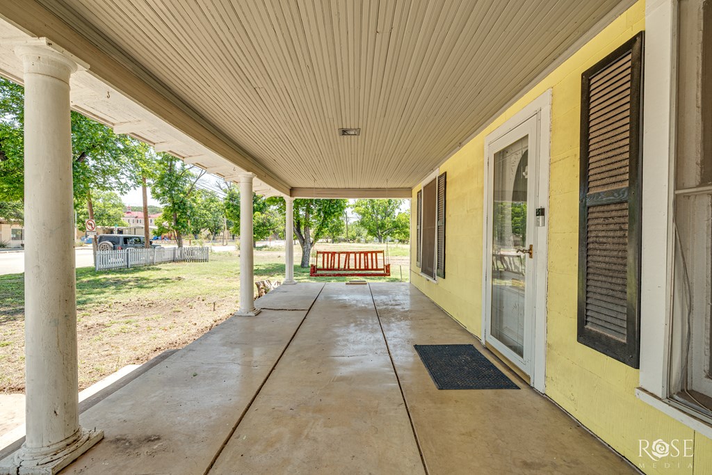 804 S Concho Ave, Sonora, Texas image 6