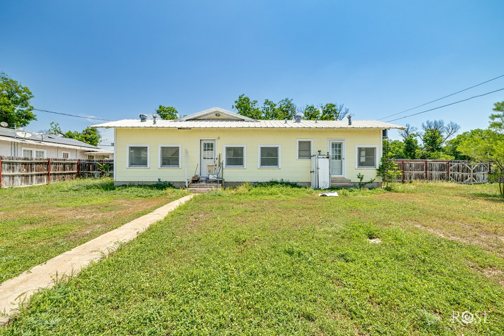 804 S Concho Ave, Sonora, Texas image 23