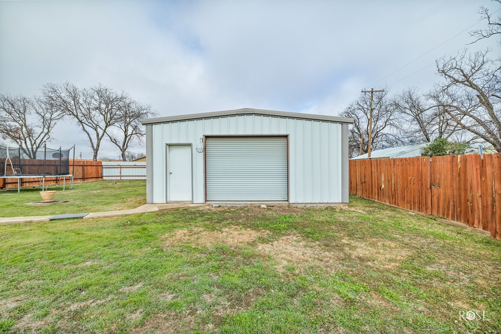 714 Lee Ave, Eldorado, Texas image 16