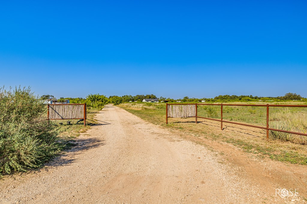 8585 Swain Rd, San Angelo, Texas image 32