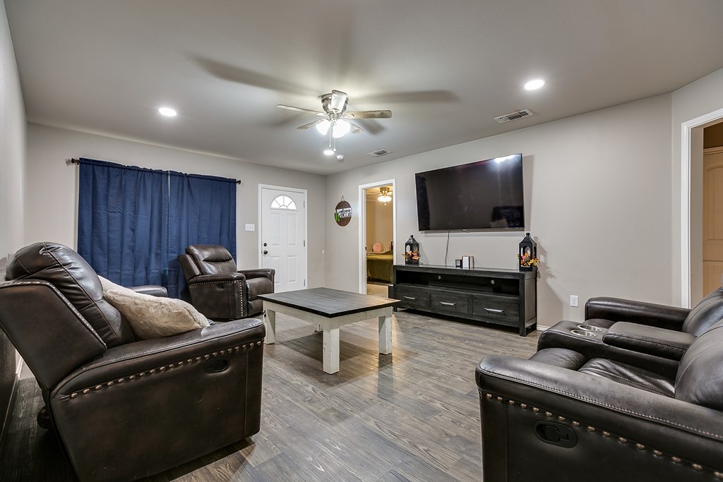 401 E 47th St, San Angelo, Texas image 8