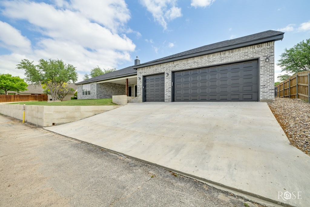 2734 Oak Hills Trail, San Angelo, Texas image 37