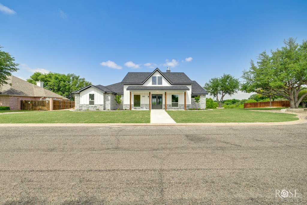 2734 Oak Hills Trail, San Angelo, Texas image 2
