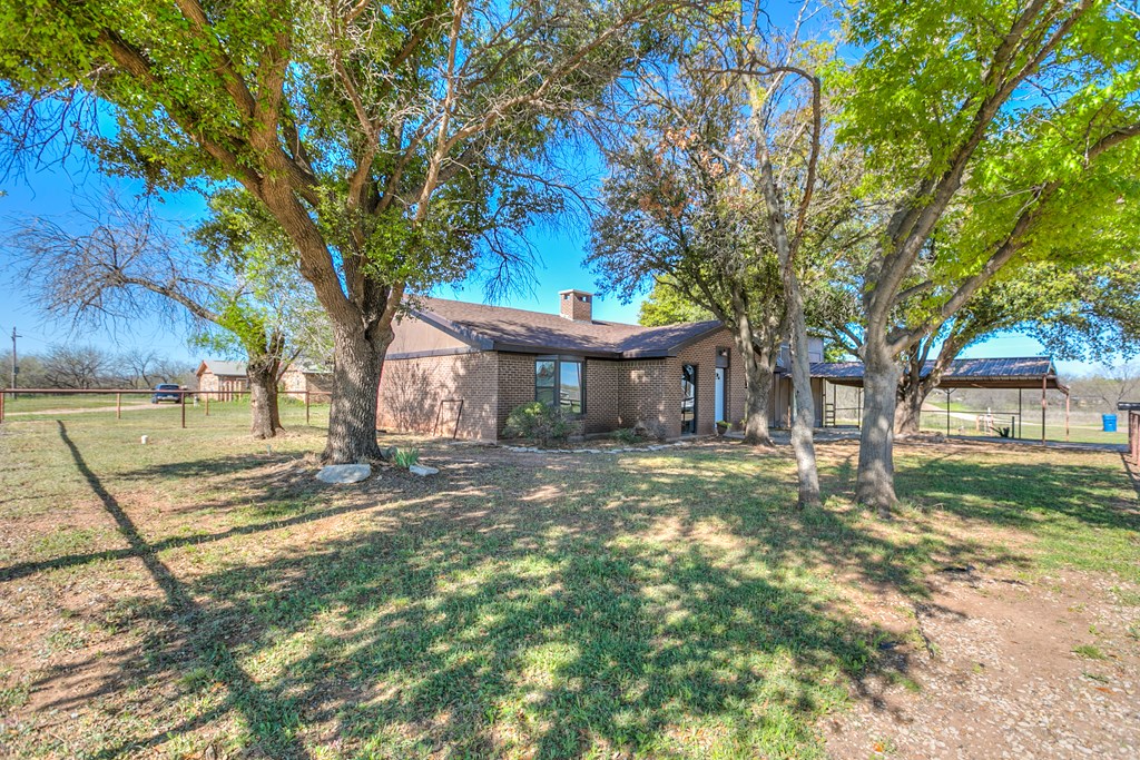 601 W 15th St, Robert Lee, Texas image 3