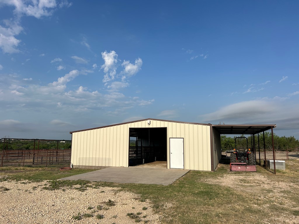 2553 Stonewall  Valley Lane, Christoval, Texas image 27