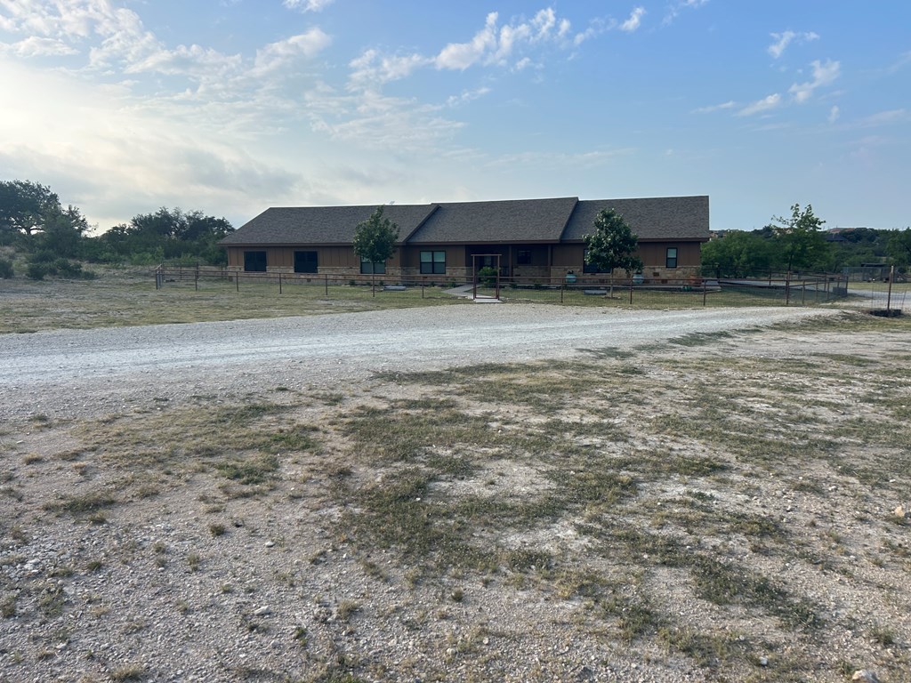 2553 Stonewall  Valley Lane, Christoval, Texas image 4