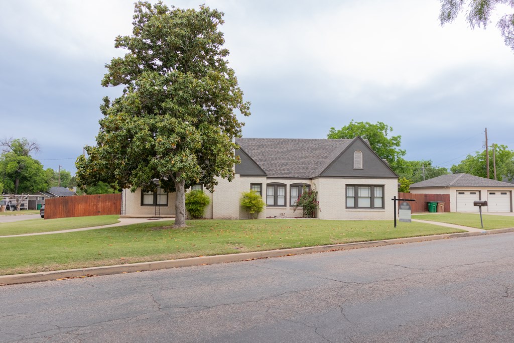 1905 Live Oak St, San Angelo, Texas image 4