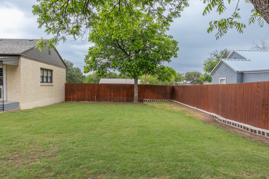 1905 Live Oak St, San Angelo, Texas image 32